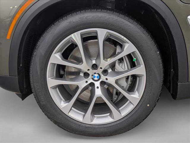 New 2026 BMW X5 xDrive50e image 10