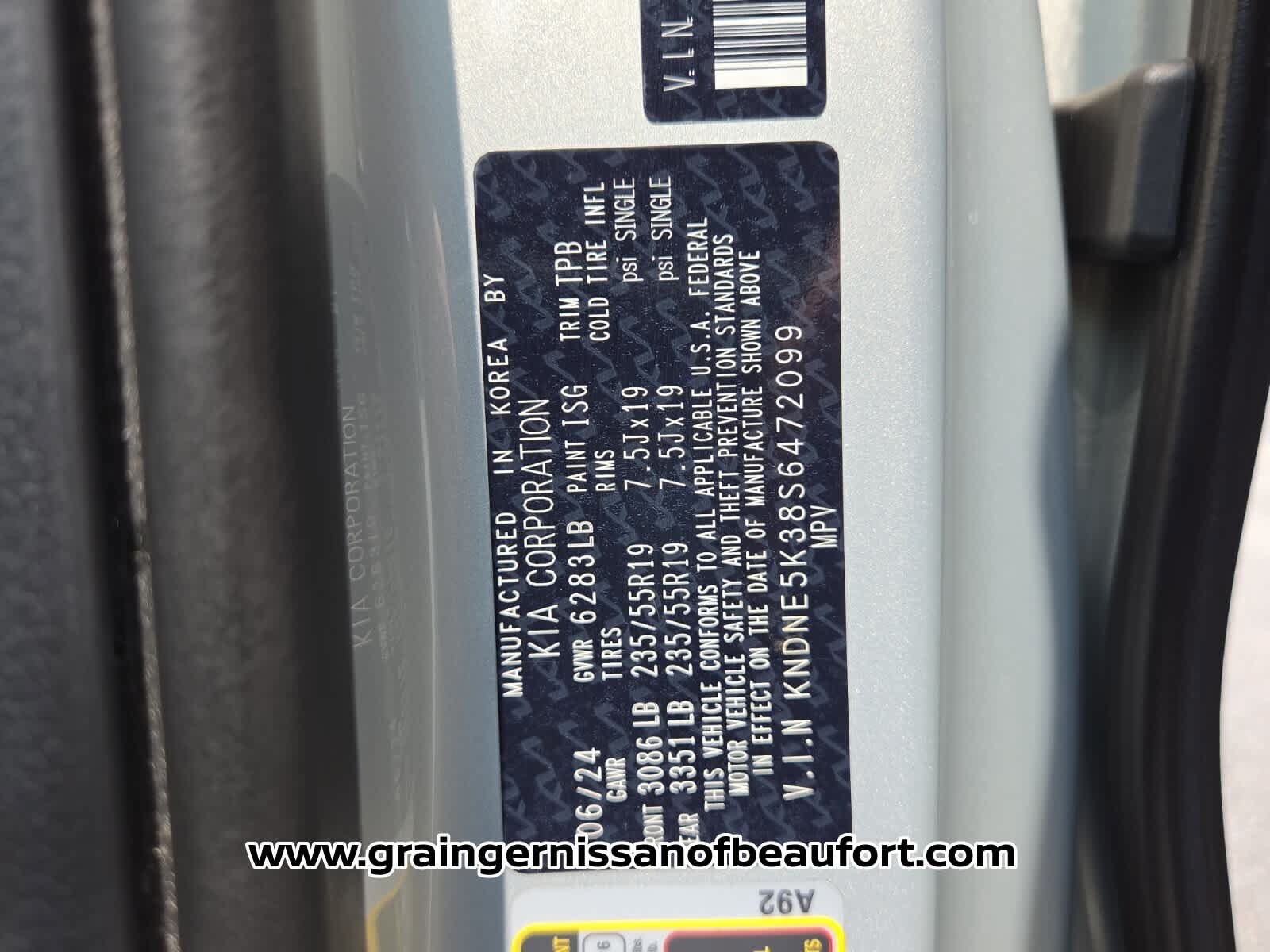 Used 2025 Kia Carnival SX FWD image 7