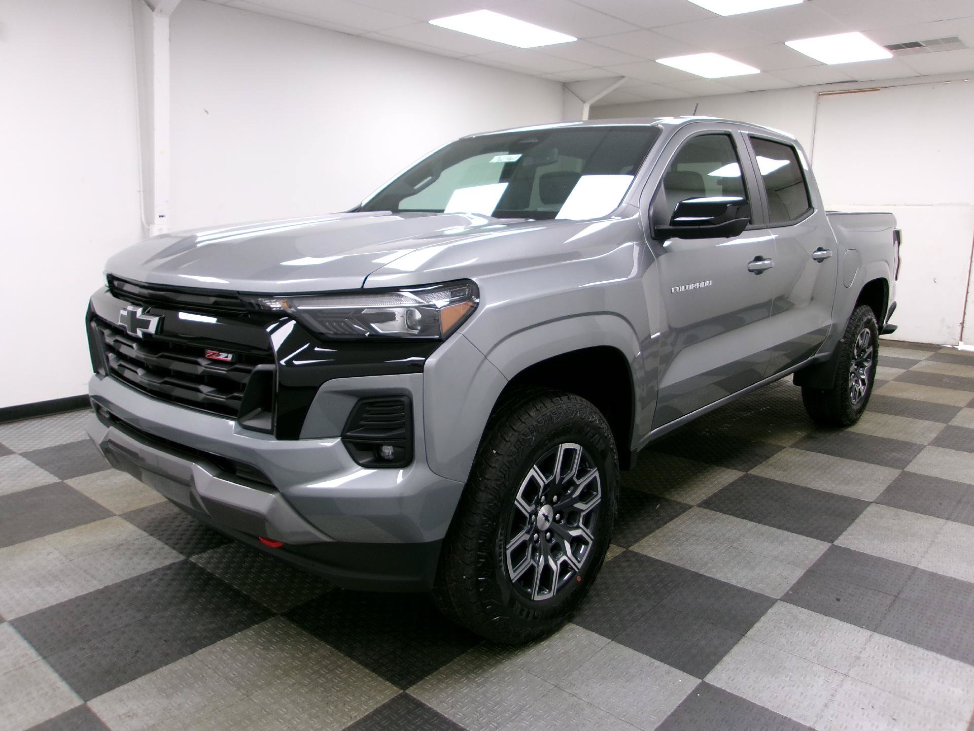 New 2026 Chevrolet Colorado Z71 w/ Technology Package AWD/4WD image 1
