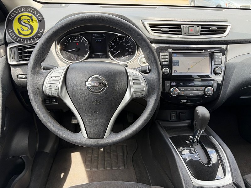 Used 2015 Nissan Rogue SV w/ SV Premium Package AWD/4WD image 26