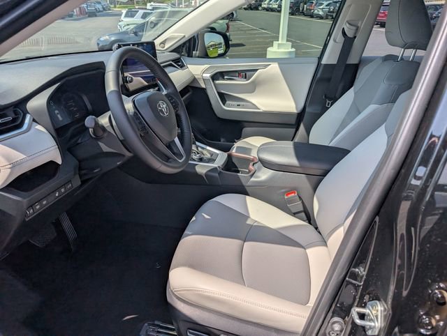 Used 2025 Toyota RAV4 Limited w/ Weather Package AWD/4WD image 13