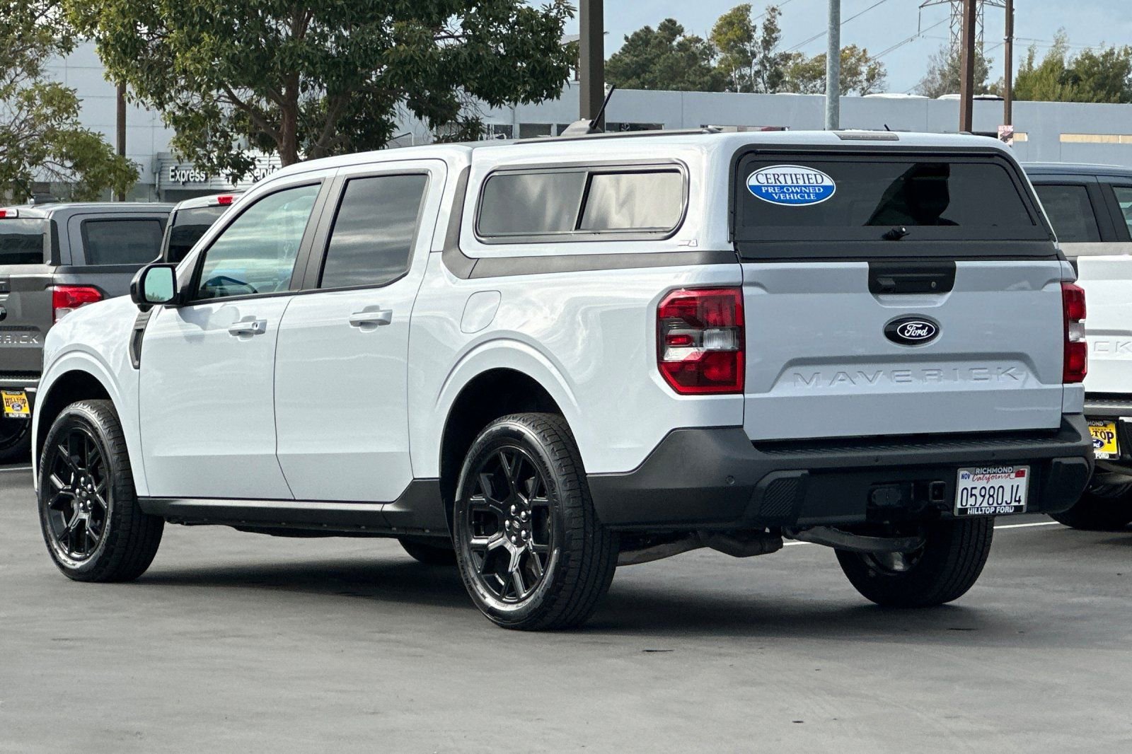 Certified 2025 Ford Maverick Lariat w/ Black Appearance Package image 9