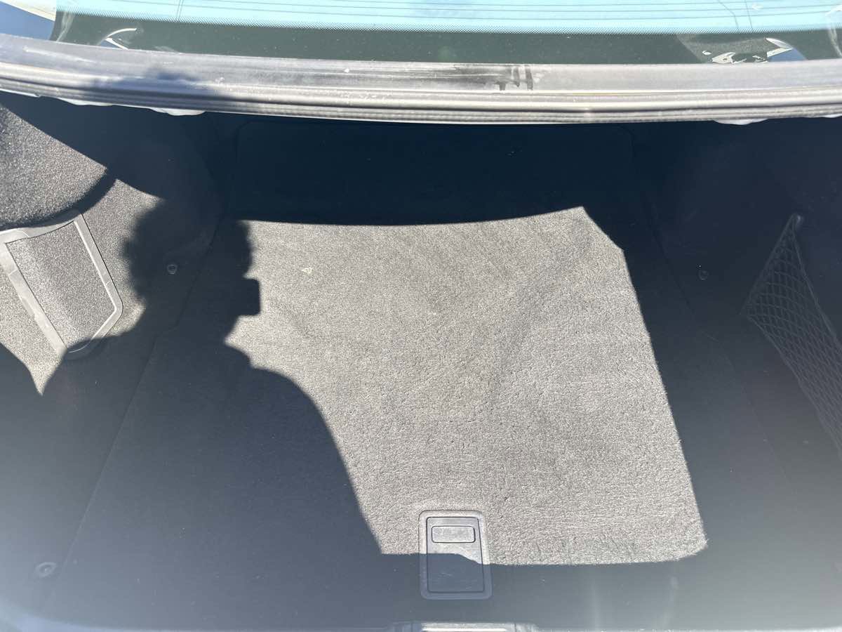 Used 2005 Mercedes-Benz E 320 Sedan image 15