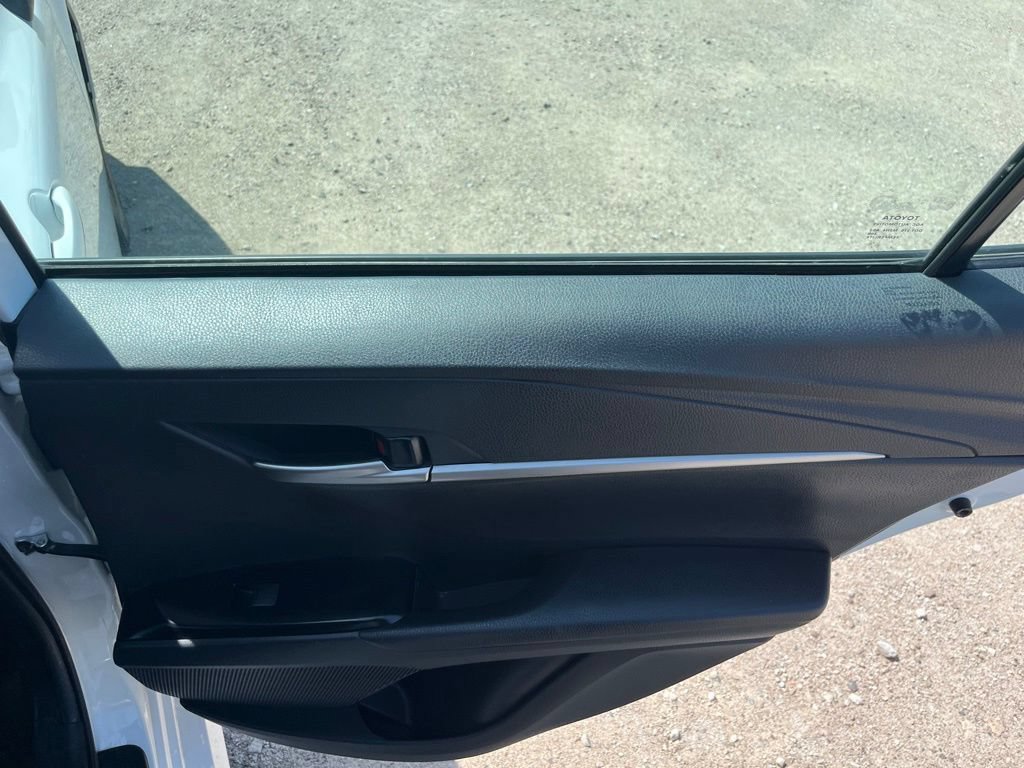 Used 2025 Toyota Camry LE FWD image 31