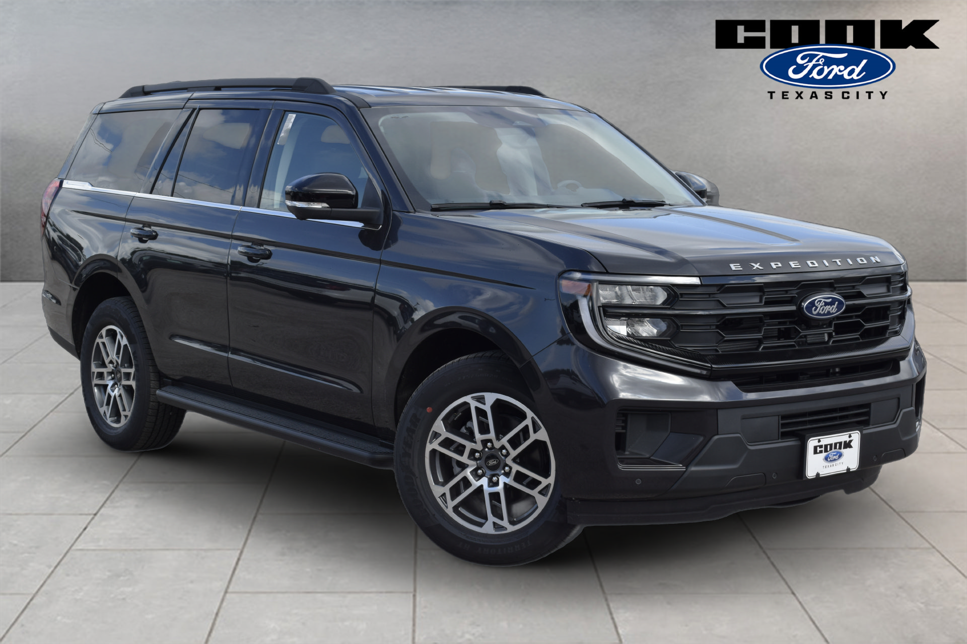 New 2026 Ford Expedition Active RWD image 2