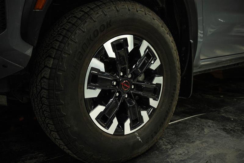 Used 2024 Nissan Frontier PRO-4X w/ Off-Road Protection Package image 3