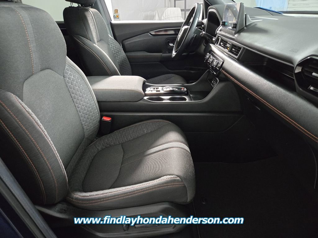 Certified 2025 Honda Pilot Sport image 22