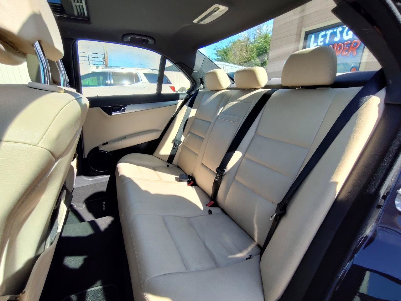 Used 2010 Mercedes-Benz C 300 Sedan image 25