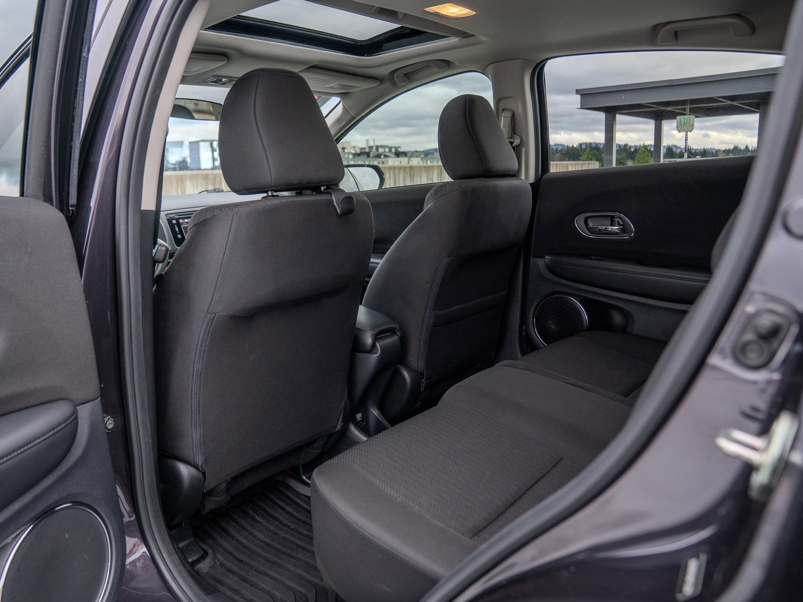 Used 2017 Honda HR-V EX image 19