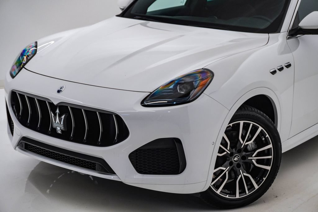 Certified 2025 Maserati Grecale GT AWD/4WD image 4