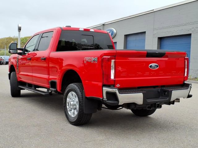Used 2024 Ford F350 XLT AWD/4WD image 3