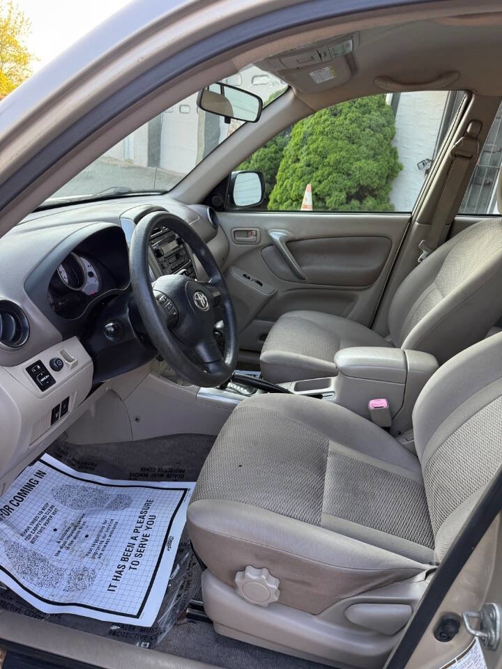 Used 2005 Toyota RAV4 2WD image 10