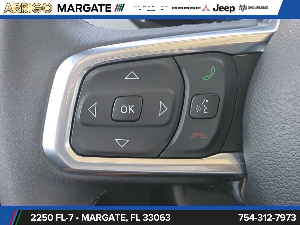 Used 2025 Jeep Wrangler Unlimited Sahara AWD/4WD image 26