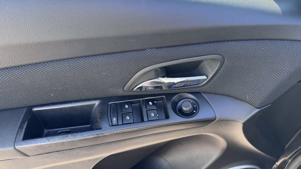 Used 2011 Chevrolet Cruze LT FWD image 9