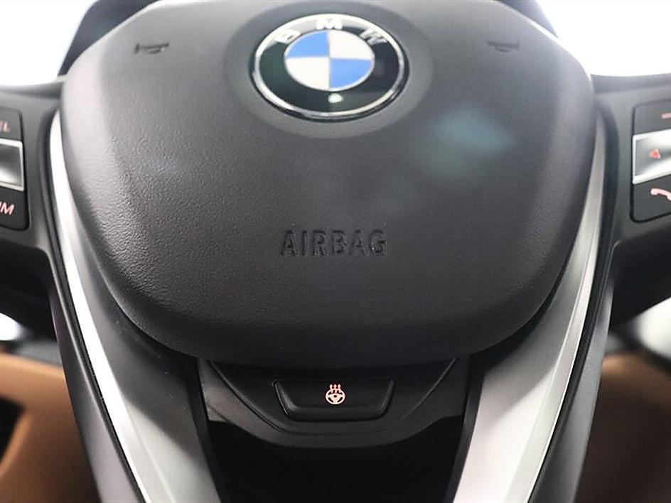 Used 2021 BMW 330i Sedan w/ Premium Package RWD image 44