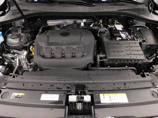 Used 2024 Volkswagen Tiguan SE image 39