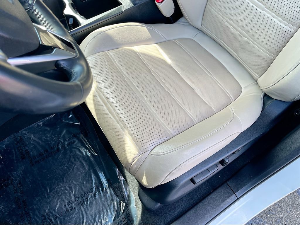 Used 2017 Honda CR-V Touring image 19