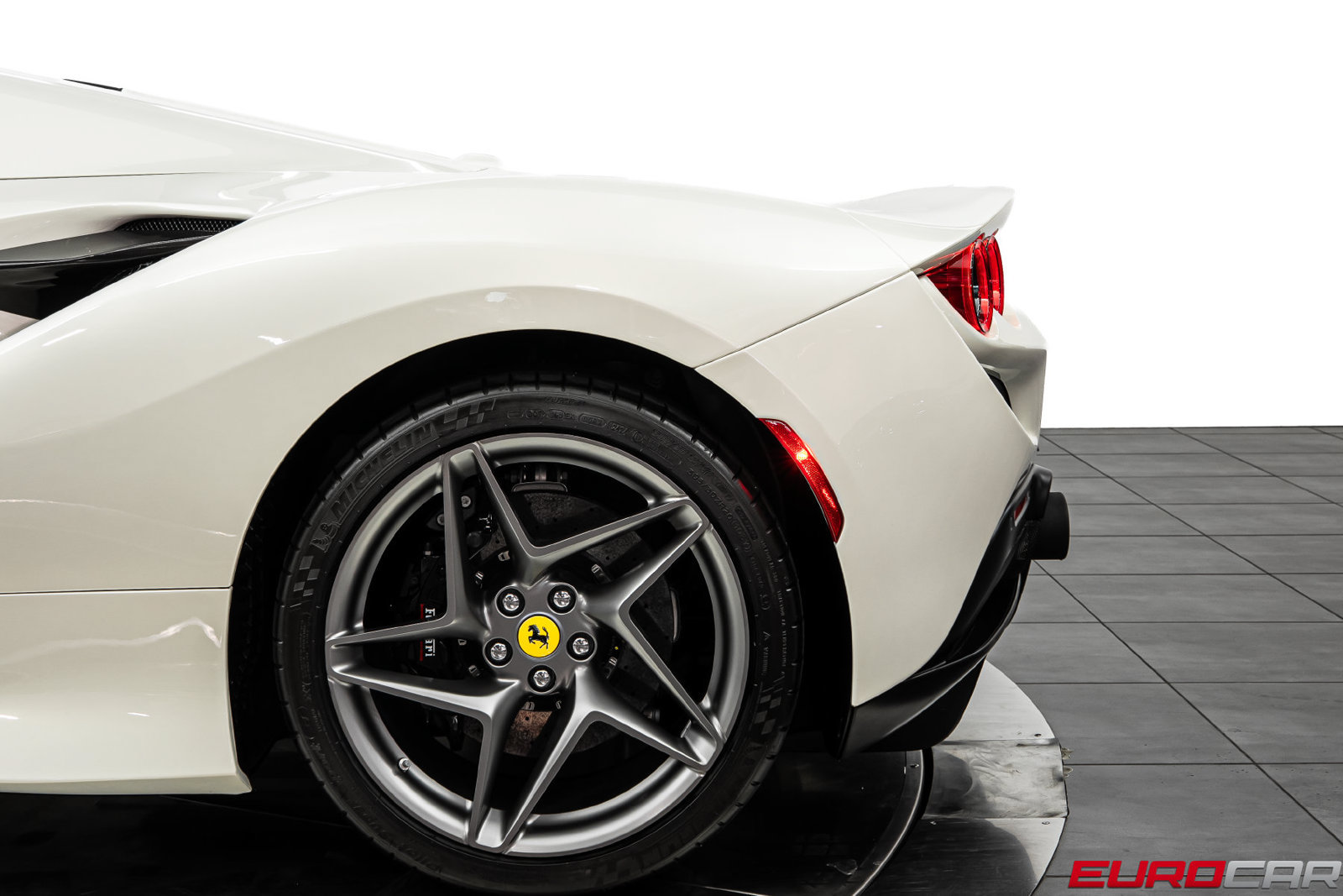 Used 2023 Ferrari F8 Tributo RWD image 20