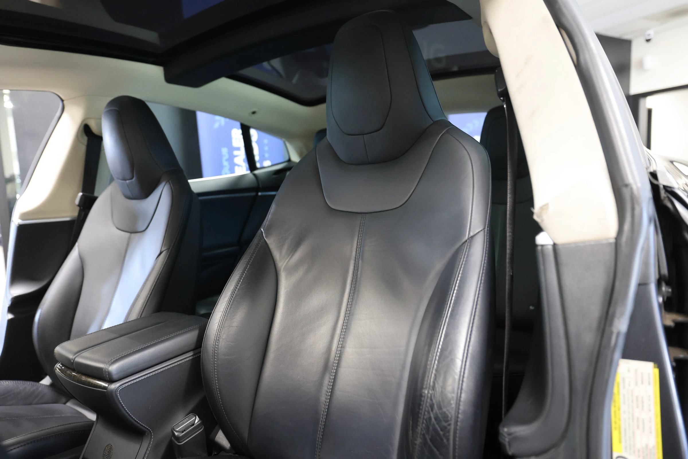 Used 2015 Tesla Model S 85D AWD/4WD image 28