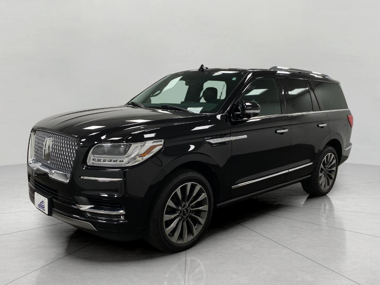 Used 2019 Lincoln Navigator Select AWD/4WD image 11