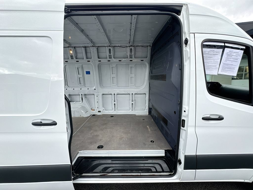 Used 2023 Mercedes-Benz Sprinter 2500 image 10
