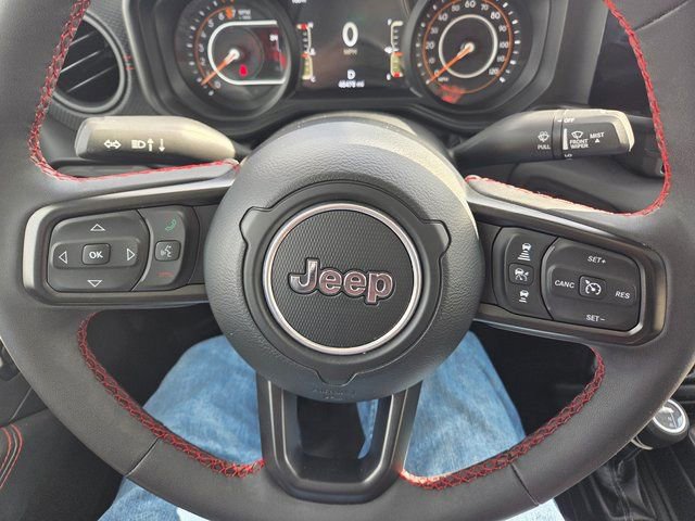 Used 2024 Jeep Gladiator Rubicon w/ Technology Group AWD/4WD image 20