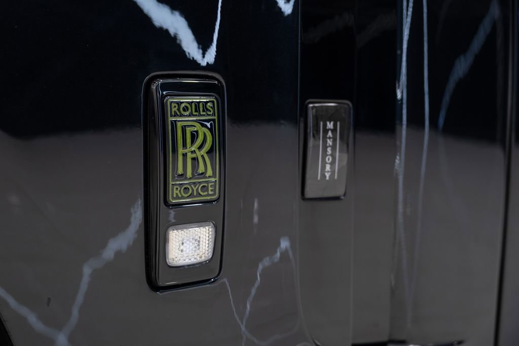 Used 2023 Rolls-Royce Phantom Sedan w/ The Phantom Package RWD image 33