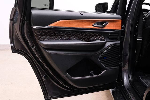 Used 2023 Jeep Grand Cherokee L Summit AWD/4WD image 75