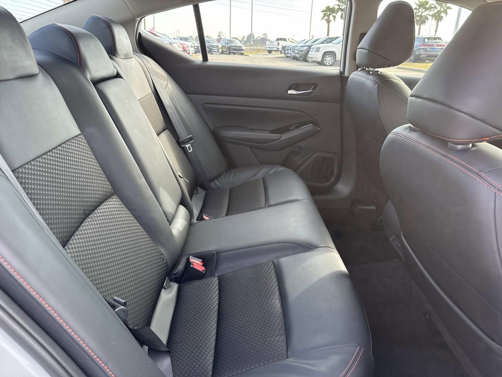 Used 2025 Nissan Altima 2.5 SR image 9