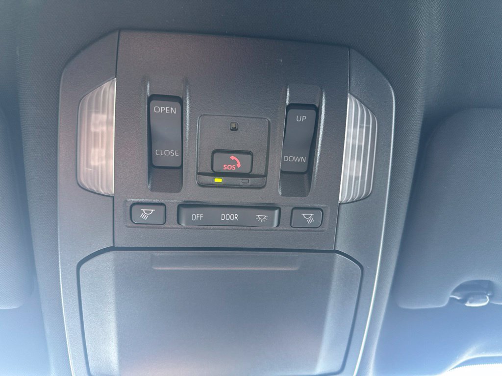 Used 2025 Toyota Highlander XSE AWD/4WD image 24