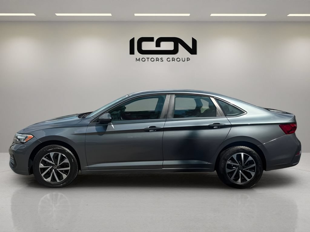 Used 2024 Volkswagen Jetta S FWD image 2