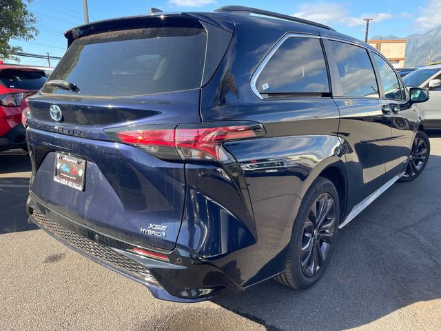 Used 2021 Toyota Sienna XSE w/ XSE Plus Package FWD image 5