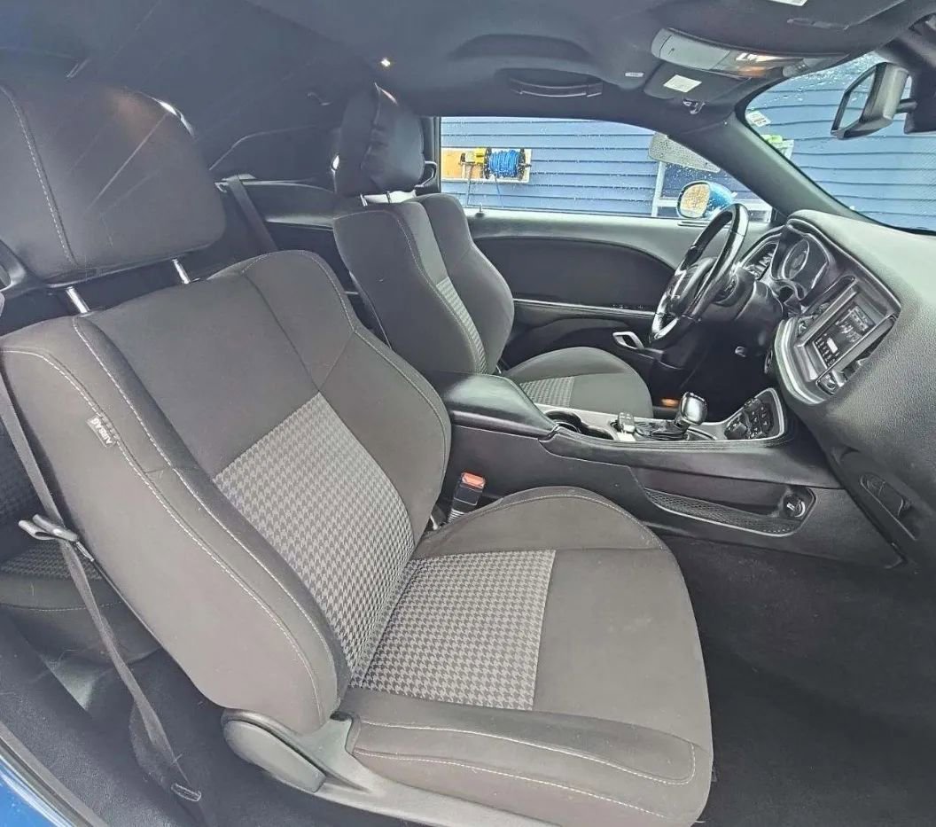 Used 2021 Dodge Challenger GT image 9