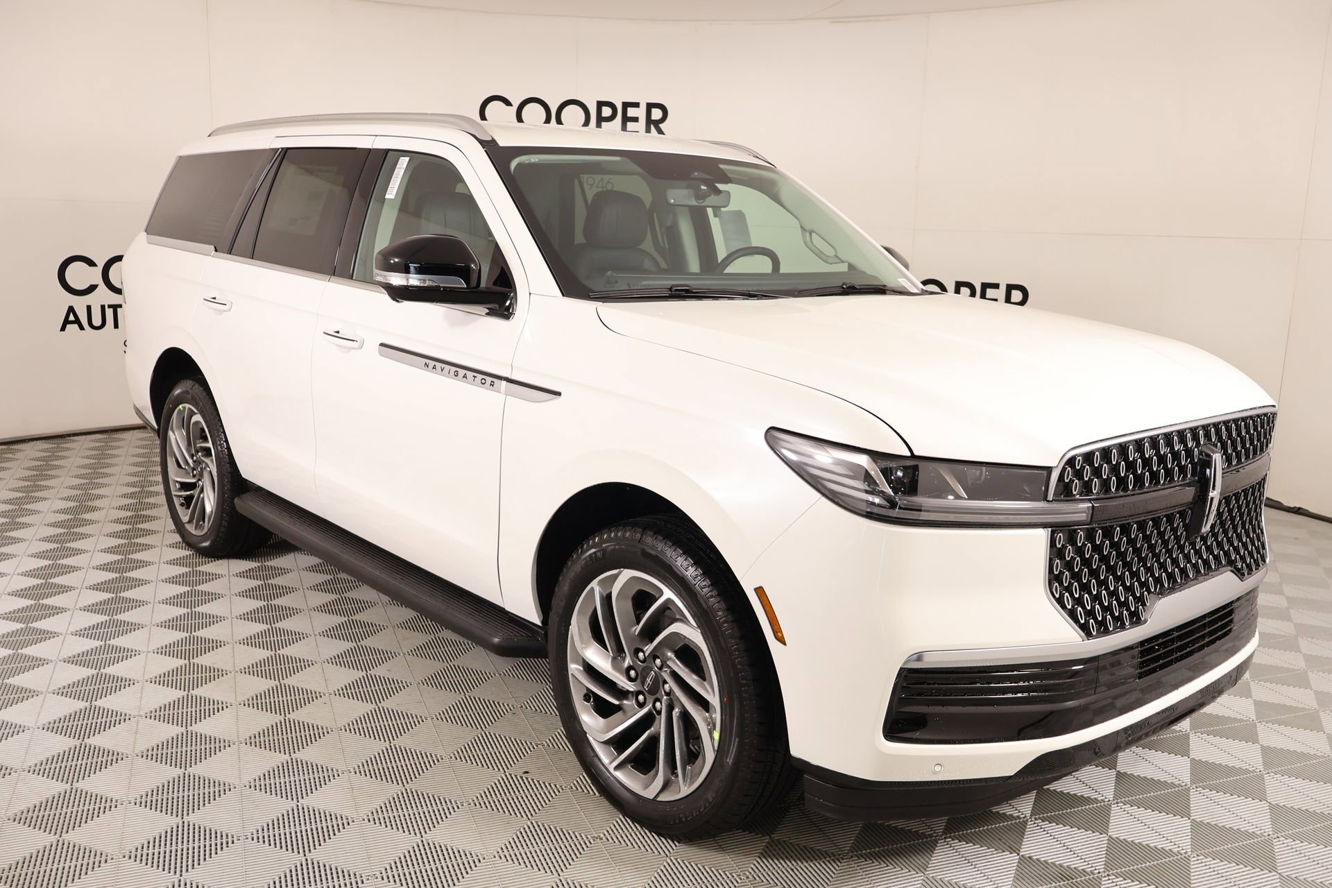 New 2026 Lincoln Navigator Premiere image 1