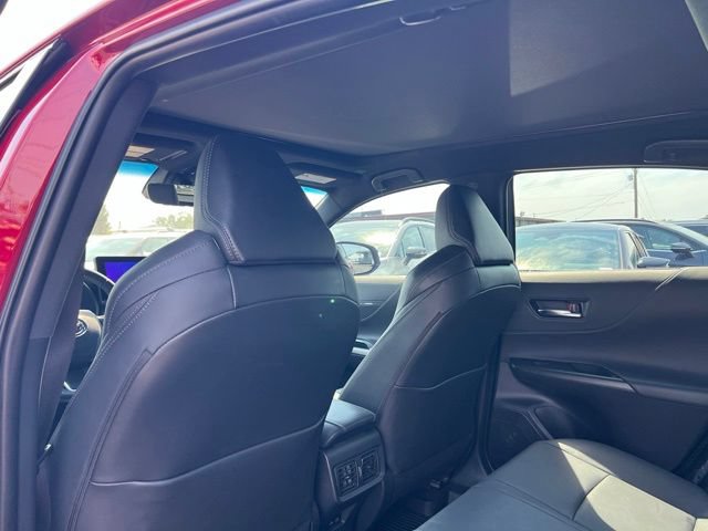 Used 2024 Toyota Venza Nightshade AWD/4WD image 9