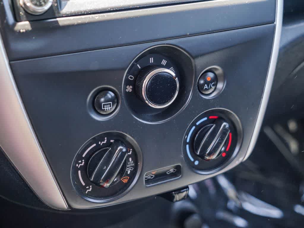 Used 2018 Nissan Versa Note SV FWD image 20