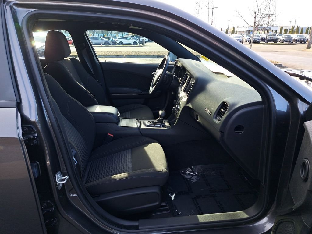 Used 2023 Dodge Charger SXT w/ Blacktop Package image 18