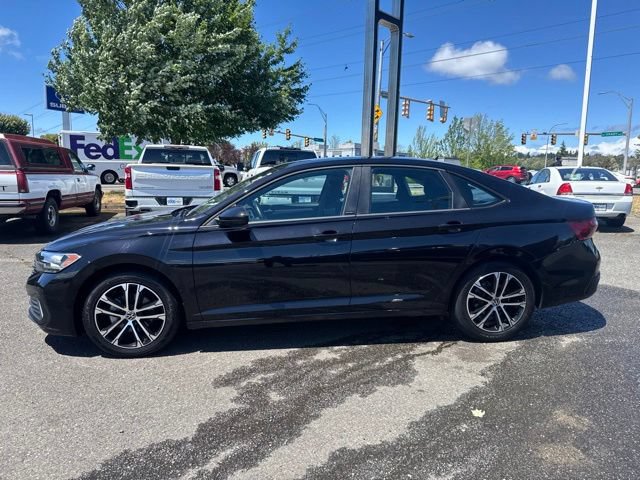 Used 2023 Volkswagen Jetta Sport FWD image 2