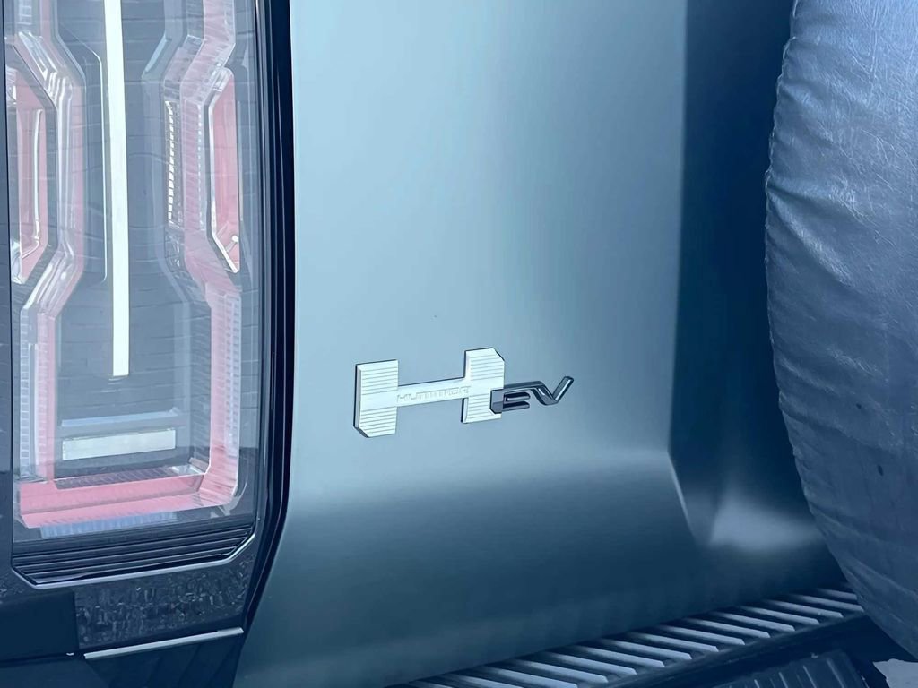 Used 2024 GMC Hummer EV 3X image 22