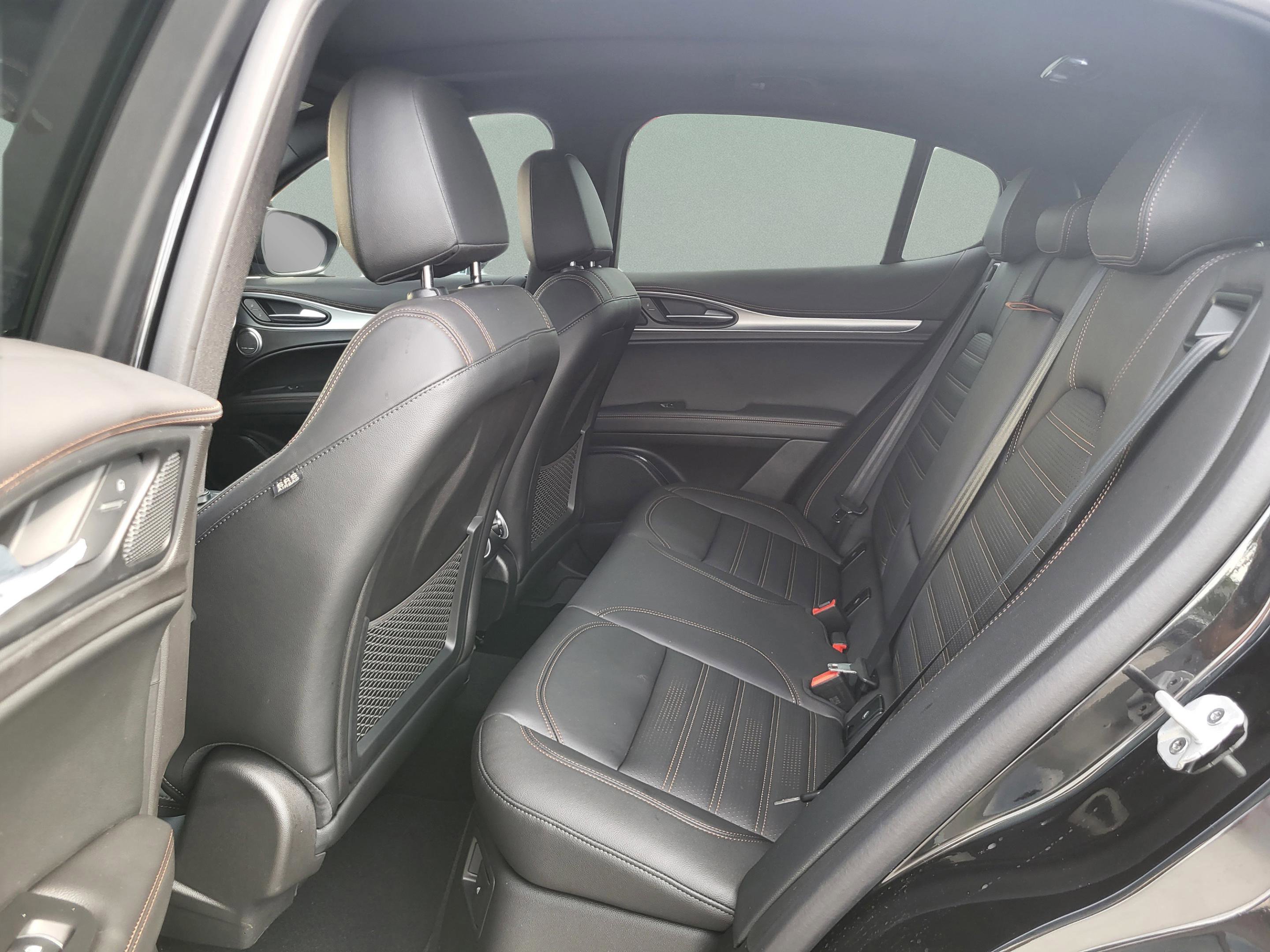 New 2025 Alfa Romeo Stelvio Sprint image 37