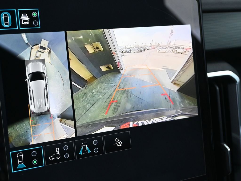 New 2025 GMC Acadia Elevation image 28