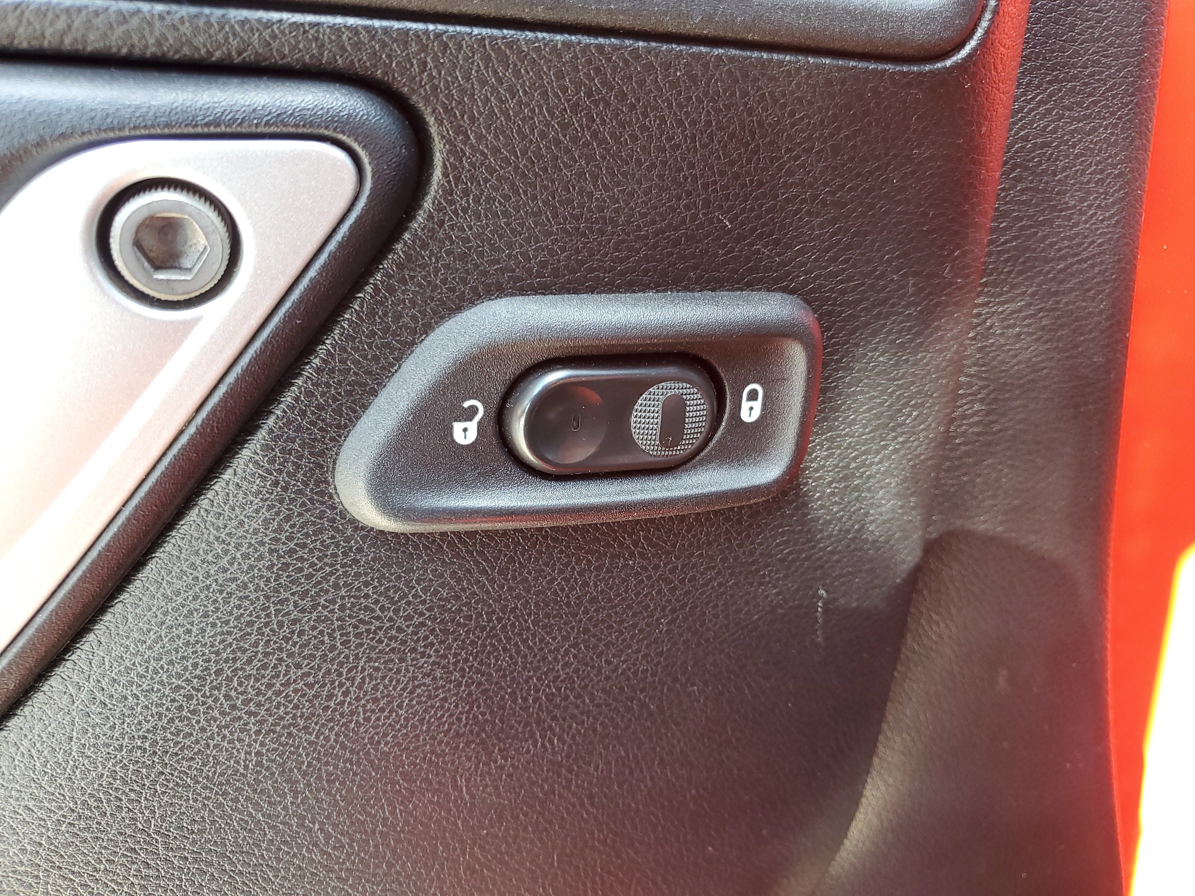 Used 2017 Jeep Wrangler Unlimited Sahara w/ Connectivity Group image 20