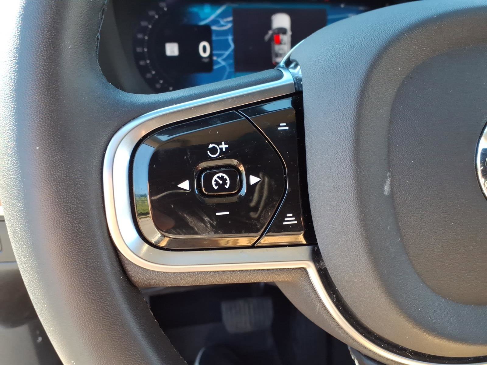 Certified 2023 Volvo XC90 B5 Plus w/ Protection Package Premier AWD/4WD image 29