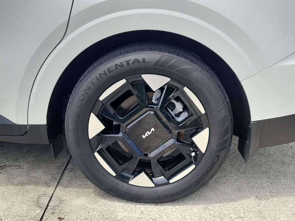 Certified 2025 Kia Carnival EX FWD image 30