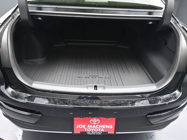 New 2026 Toyota Crown Platinum image 18