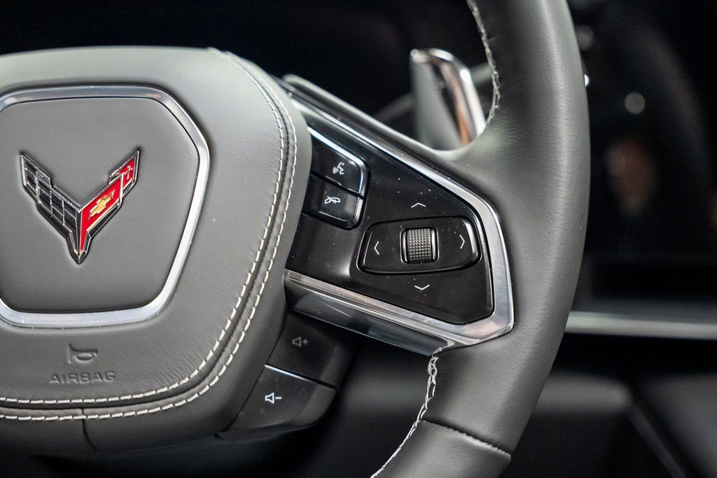 Used 2025 Chevrolet Corvette Stingray Coupe image 40