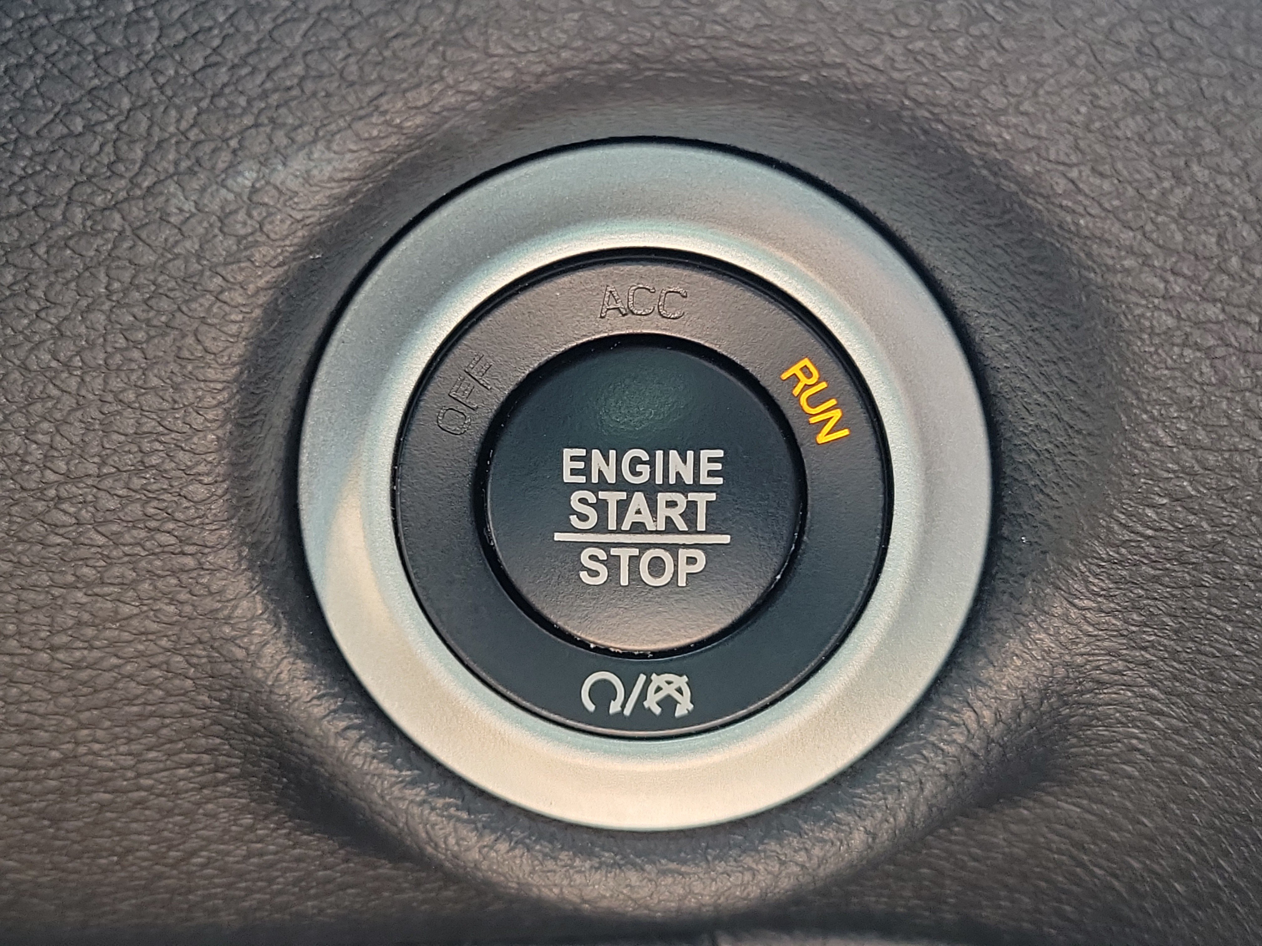 Used 2019 Chrysler Pacifica Touring-L Plus w/ Advanced Safetytec Group FWD image 27