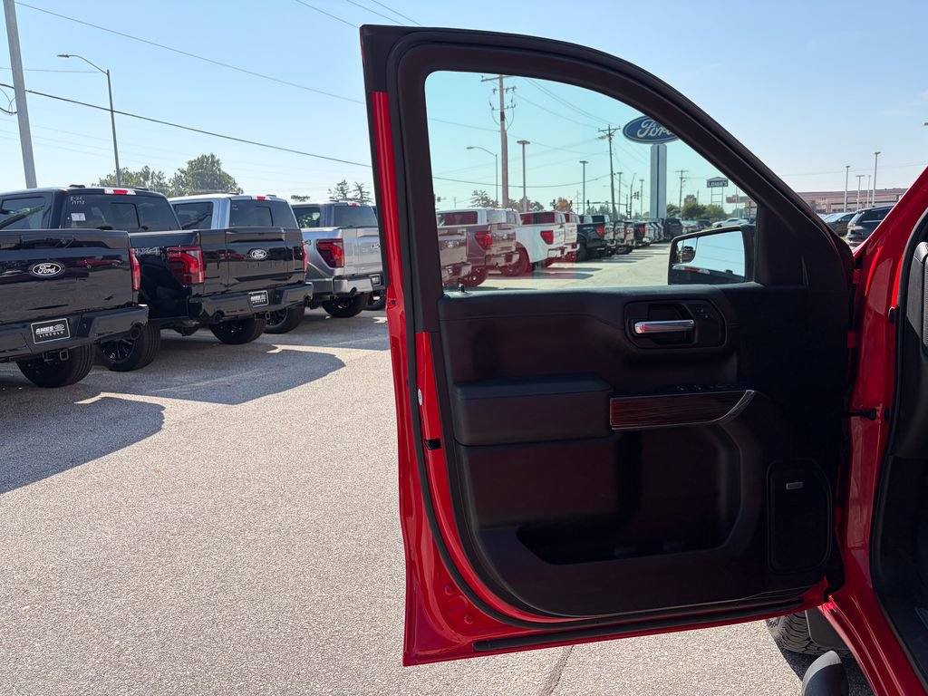 Used 2021 Chevrolet Silverado 1500 RST w/ Rally Edition AWD/4WD image 10