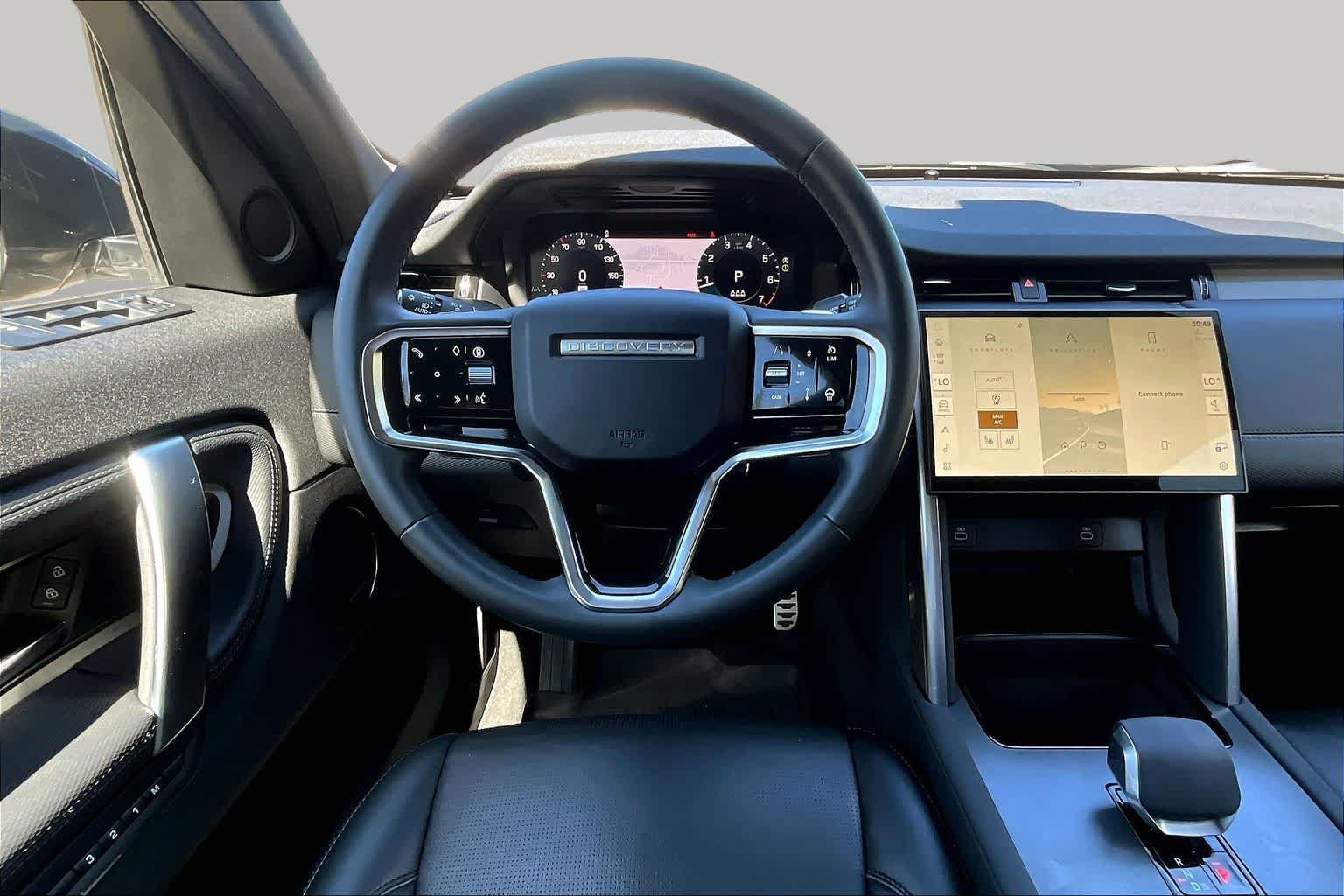 Used 2024 Land Rover Discovery Sport Dynamic SE AWD/4WD image 6