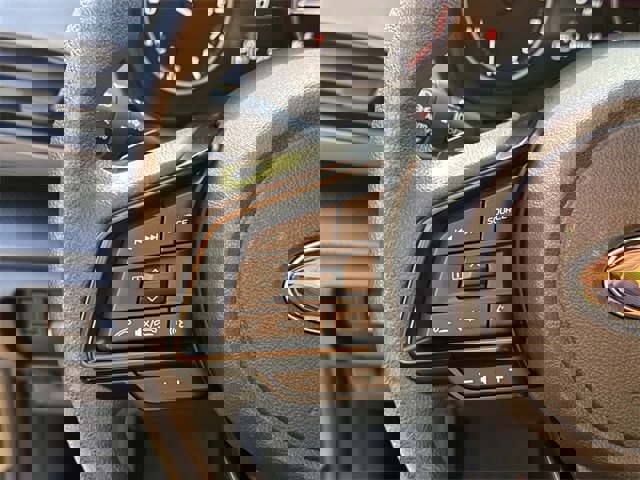 Certified 2025 Subaru Crosstrek 2.0i Premium image 27